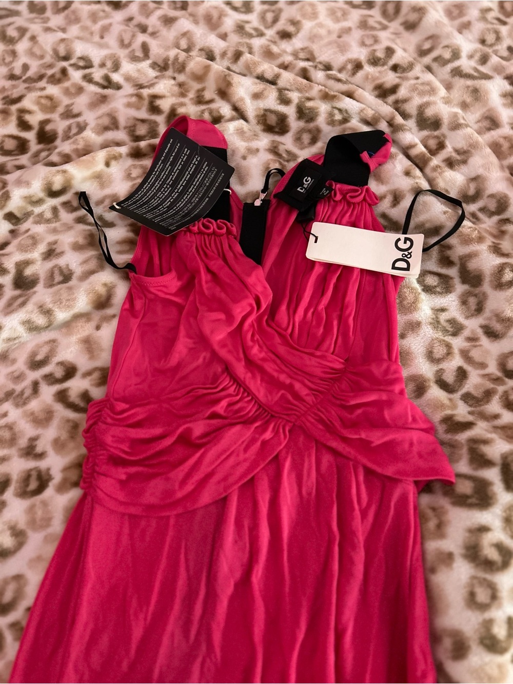 D&G hot pink beautiful dress!🌷